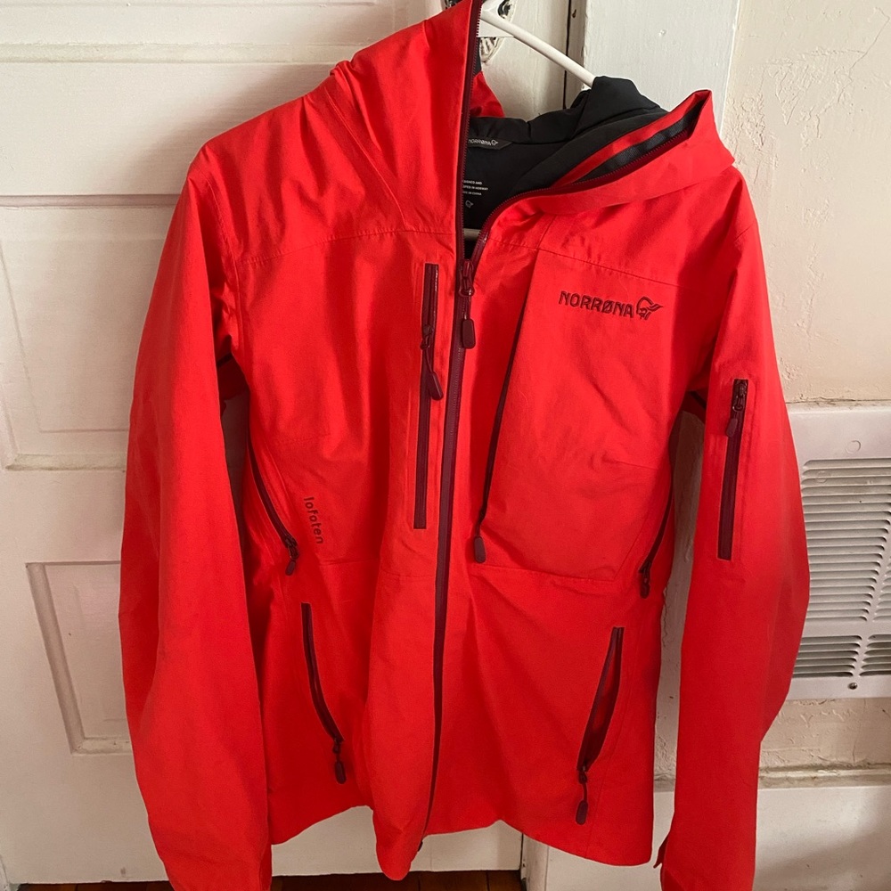 Norrona lofoten  Gore-Tex Pro Jacket women’s size small